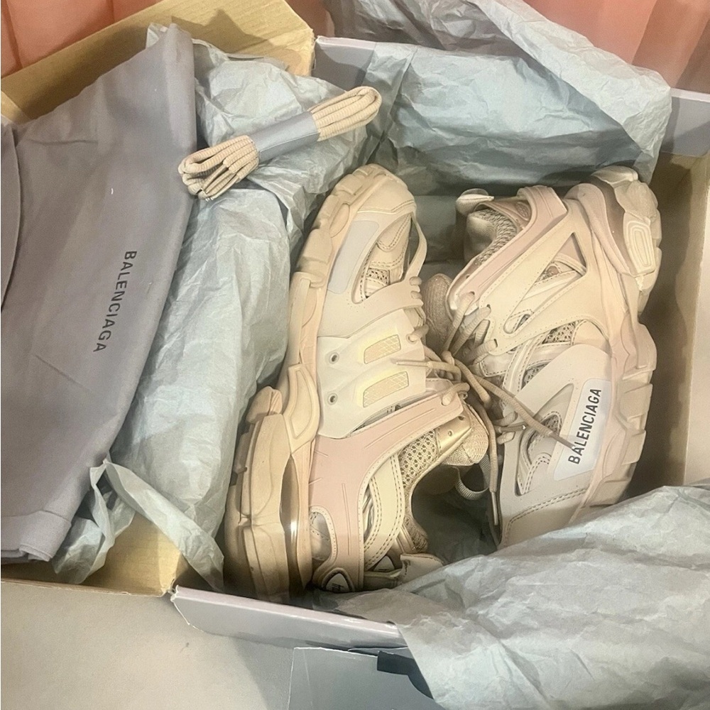 AUTHENTIC Balenciaga Track V2 Beige